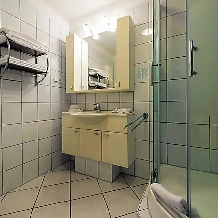 Boardinghouse Burgpark Hotel 2*