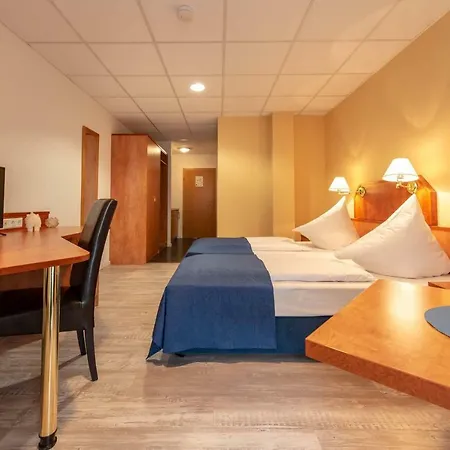 Boardinghouse Burgpark 2* הירט