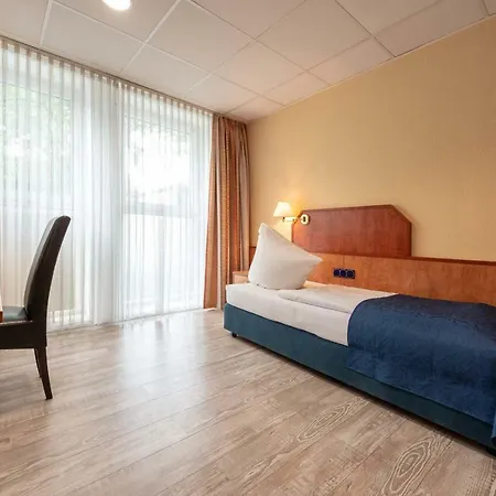 Boardinghouse Burgpark Hotel 2*