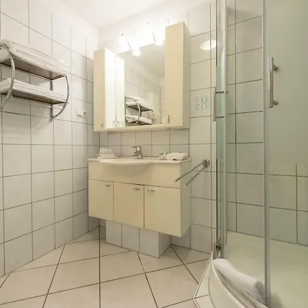 酒店 Boardinghouse Burgpark 胡尔特